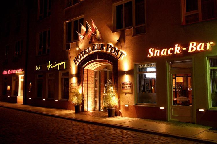 Altstadt Hotel Zur Post Stralsund Extérieur photo