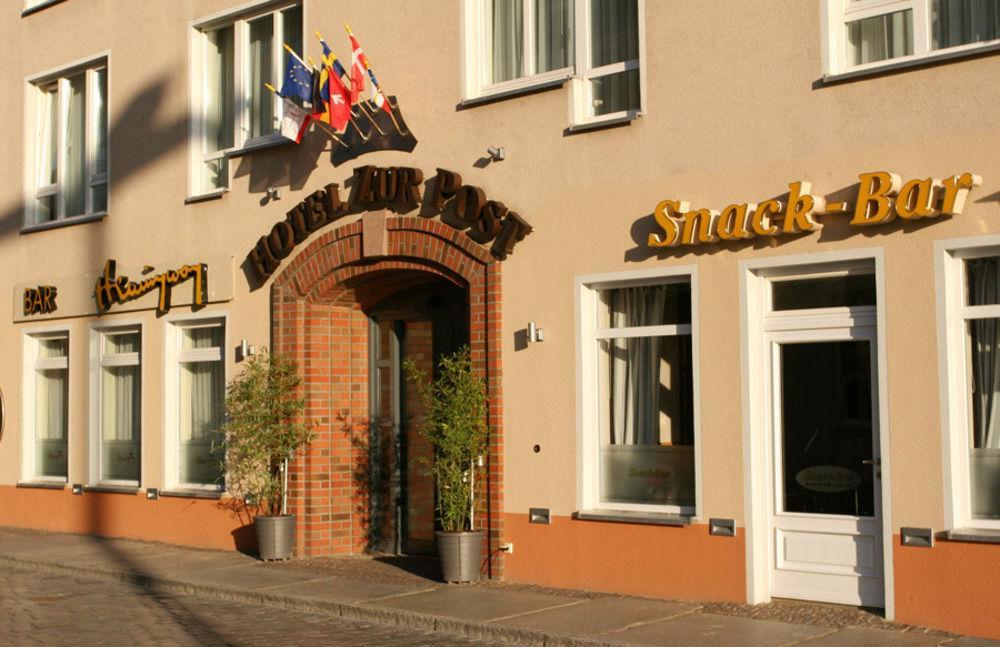Altstadt Hotel Zur Post Stralsund Extérieur photo
