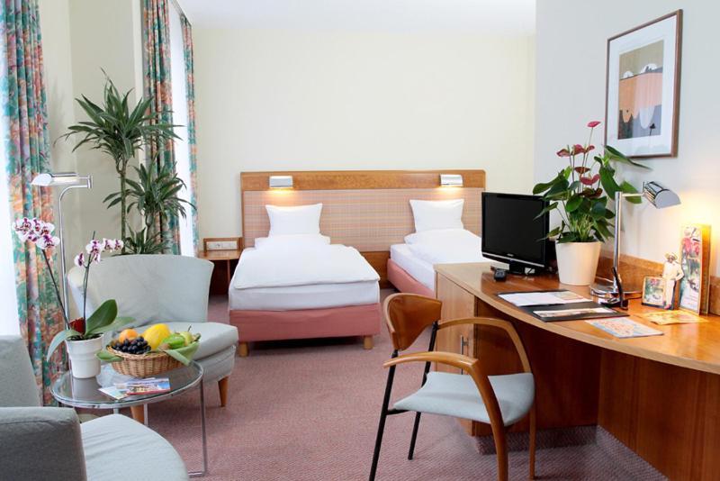 Altstadt Hotel Zur Post Stralsund Extérieur photo